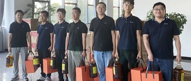 中秋佳節，月圓人團圓