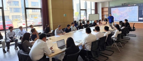 越南辦團隊赴本部參加年中會議，深化協作共促發展